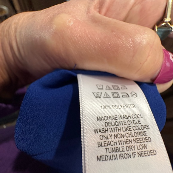 Elegant Blue Sleeveless Dress - Picture 4 of 7